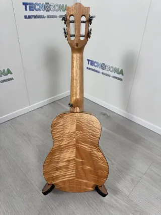 Ukelele soprano Kmise