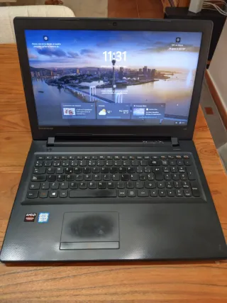 Portátil Lenovo Ideapad 300-15ISK