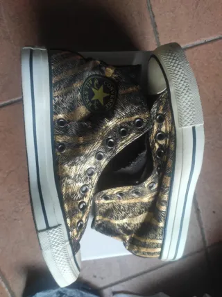 Converse Talla 41 Diseño Tigre Metálico