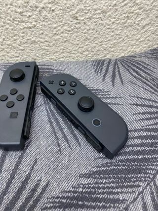 Joy-Cons