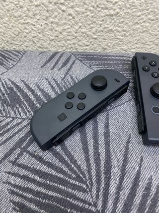 Joy-Cons