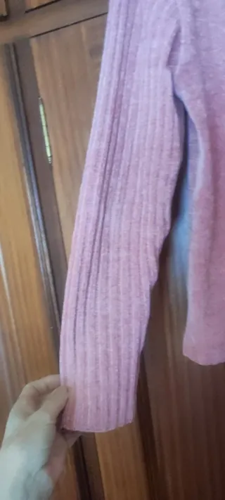 Jersey cuello alto rosa