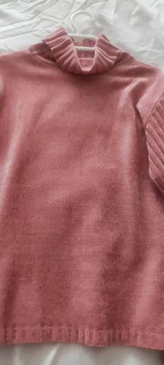 Jersey cuello alto rosa