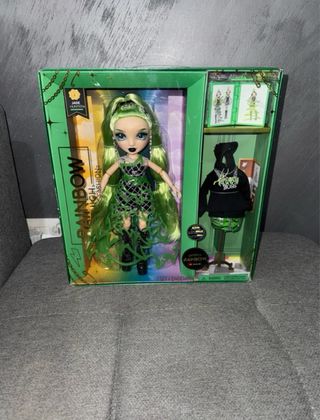 Rainbow High Jade Hunter Moda Fantastica