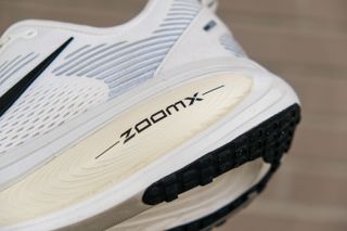 Nike Vomero 18 - Zapatillas Running