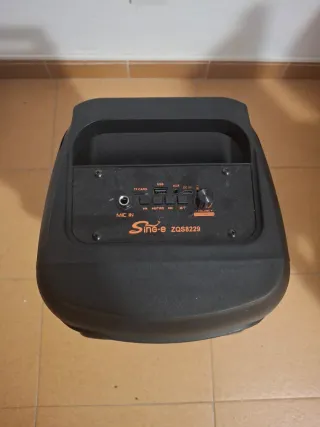 Altavoz Portátil Sing-e con Micrófono