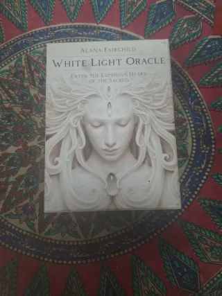 Oráculo White Light de Alana Fairchild