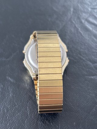 Reloj Timex Dorado con INDIGLO