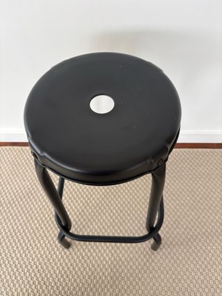 Butaca alta negra IKEA