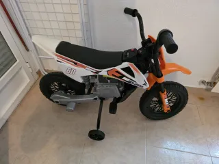 Moto a batería infantil estilo motocross