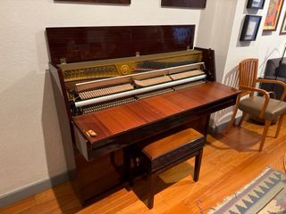 Piano de pared Yamaha