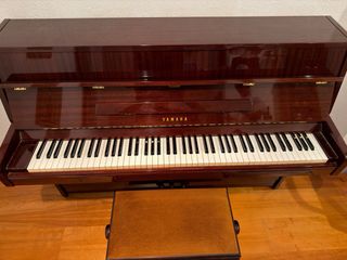 Piano de pared Yamaha