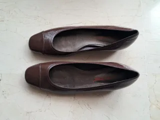 Zapatos de vestir marrones para mujer