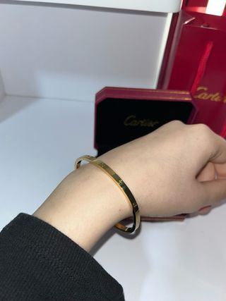Pulsera Cartier Love Dorada con Caja