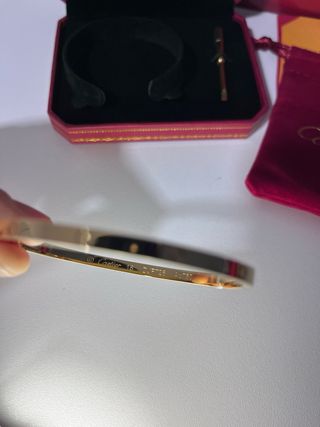 Pulsera Cartier Love Dorada con Caja