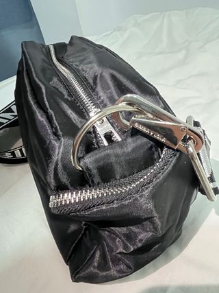 Una pulseras cartier mas bolso bimba y lola