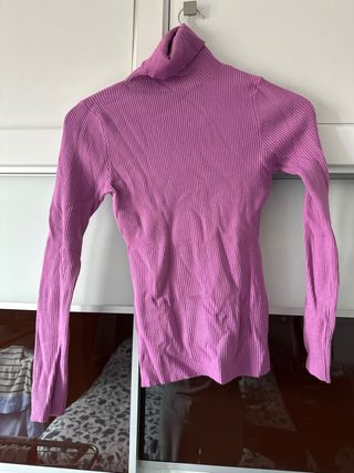 Jersey cuello alto rosa