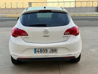 Opel Astra 2015
