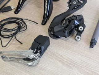 Grupo Shimano 105 Di2 12v