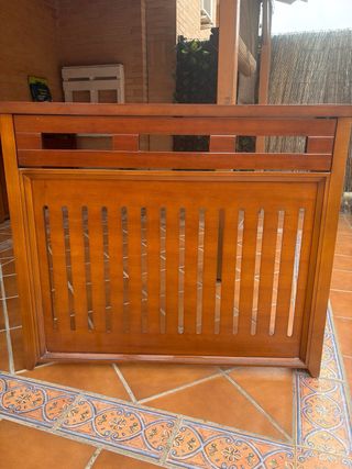 Cubre radiador de madera