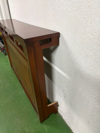 Cubre radiador de madera