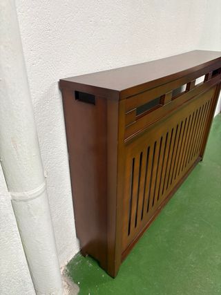 Cubre radiador de madera