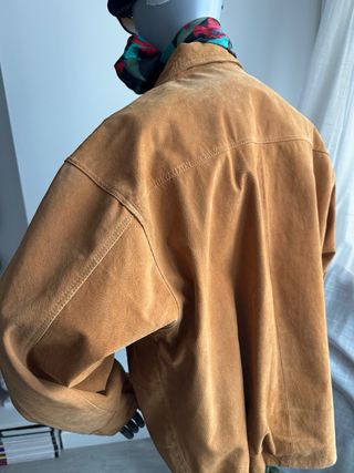 Chaqueta de ante marrón camel