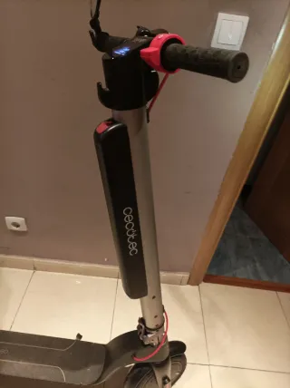 Patinete Cecotec Bongo Poco Uso