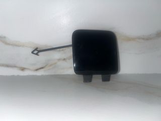 Tapa gancho audi A4 B9