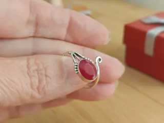 Anillo Plata 925 y Rubí Ajustable