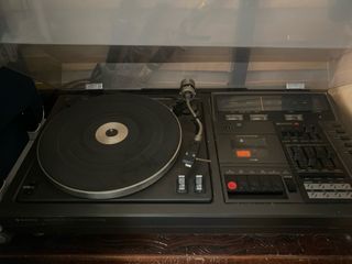 Tocadiscos Sanyo Antiguo