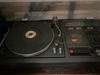 Tocadiscos Sanyo Antiguo