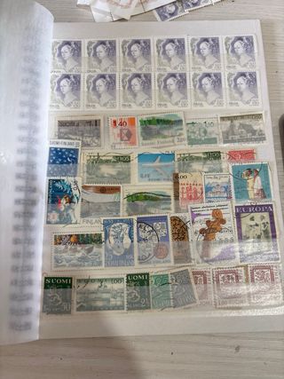 Album di francobolli e raccoglitori