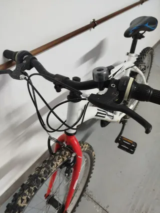 Bicicleta 24 Blanca y Roja