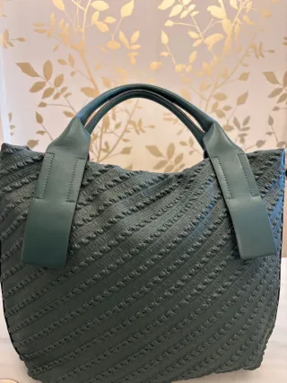 Borsa nuova con cartellino colore verdone