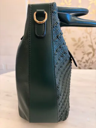 Borsa nuova con cartellino colore verdone