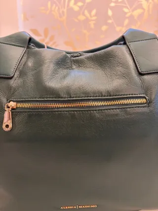 Borsa nuova con cartellino colore verdone