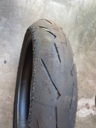 Neumático Pirelli Diablo Supercorsa SP Delantero