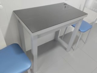 Mesa de cocina abatible.