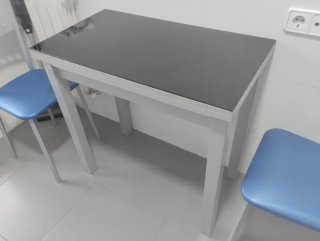 Mesa de cocina abatible.