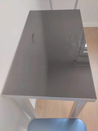 Mesa de cocina abatible.