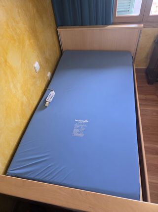 Cama ortopédica con colchón viscoelástico