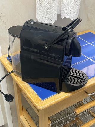 Cafetera Nespresso DeLonghi Negra
