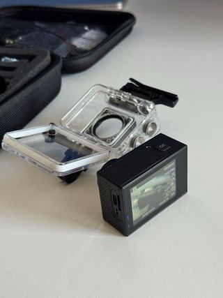 Cámara de Acción Andoer + Accesorios