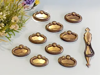 12 tiradores de cajón dorados