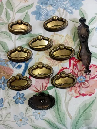 12 tiradores de cajón dorados