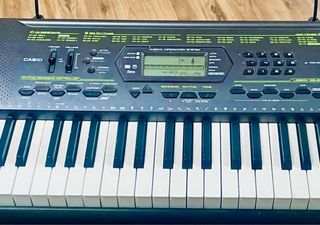 Teclado Casio CTK-2000