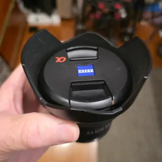 Objetivo Sony SAL20F28