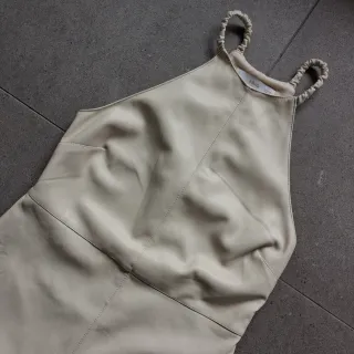 Vestido Halter Mango efecto piel