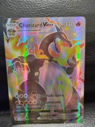 Carta Pokémon Charizard VMAX 330 PS